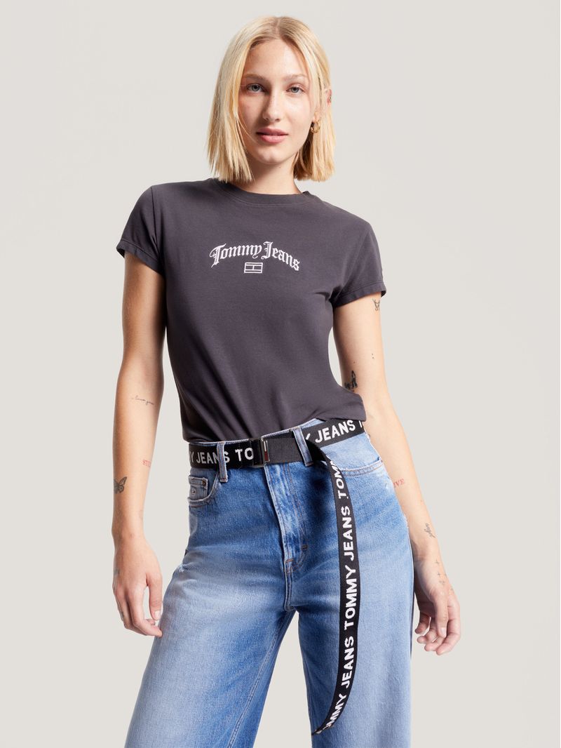 Remera-de-corte-slim-con-logo