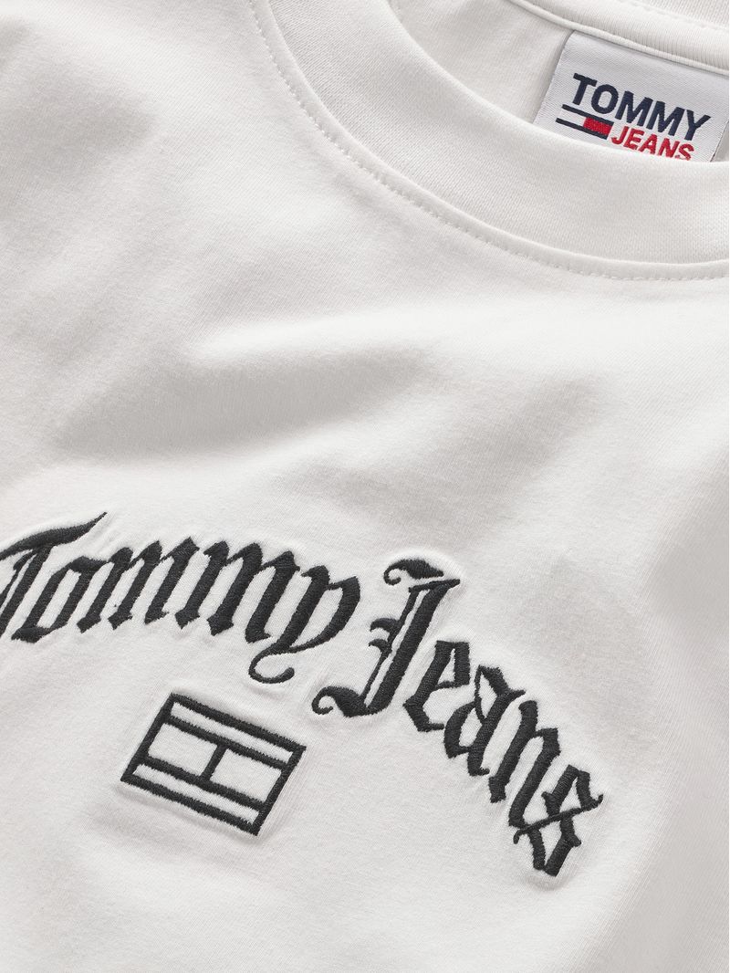 Remera-de-corte-slim-con-logo