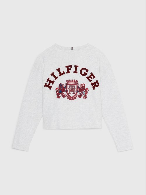 Remera amplia con escudo