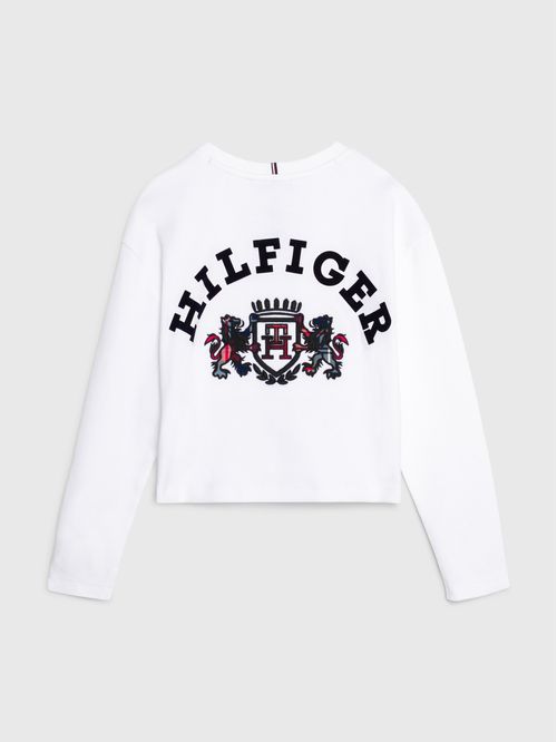 Remera amplia con escudo