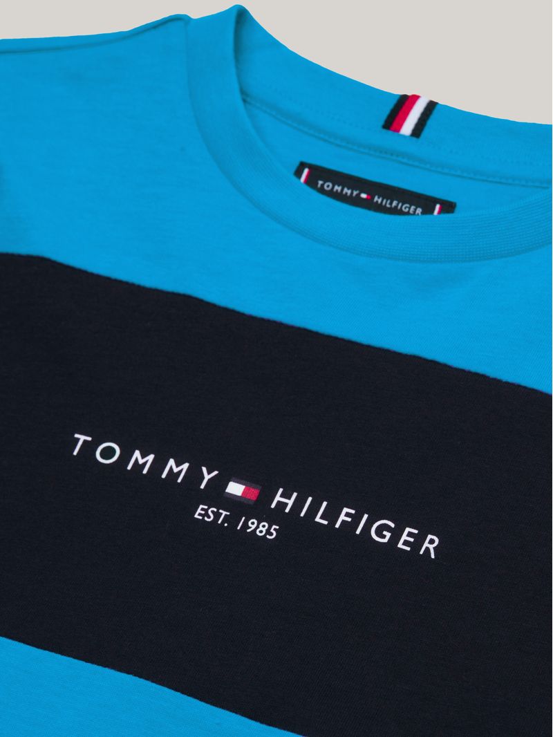 Remera-con-diseño-color-block