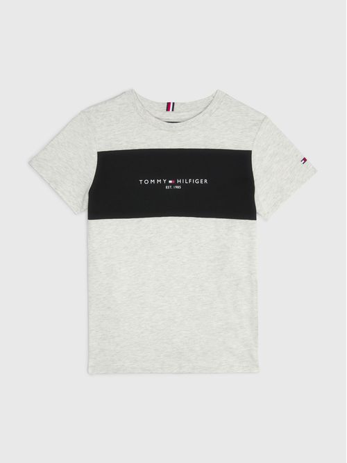 Remera con diseño color block