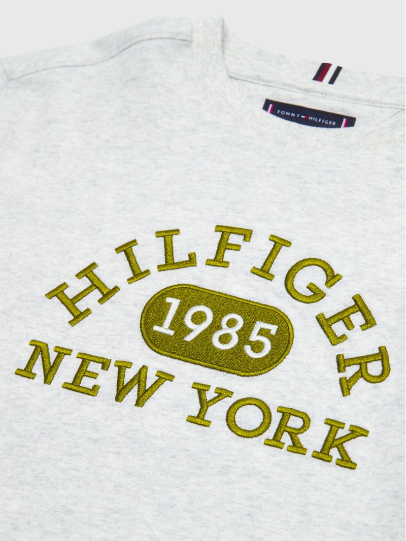 Remera-de-manga-larga-con-logo