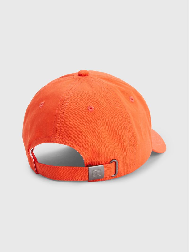 Gorra-con-logo-bordado