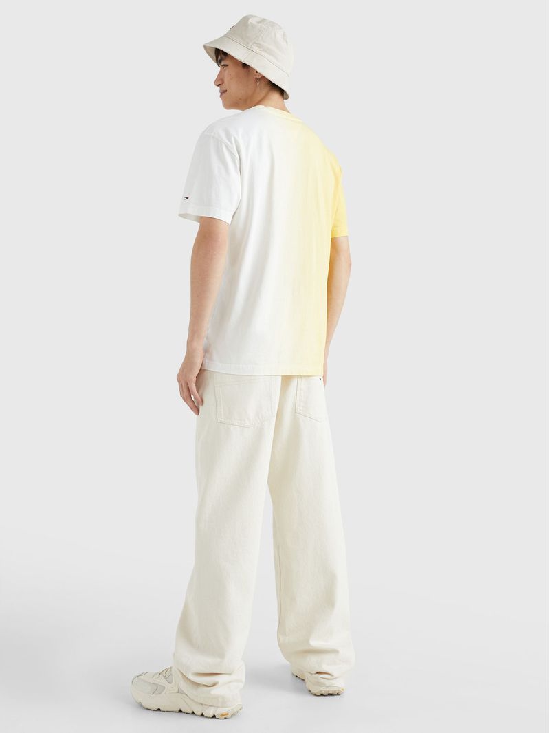 Remera-de-corte-clasico-con-efecto-degrade