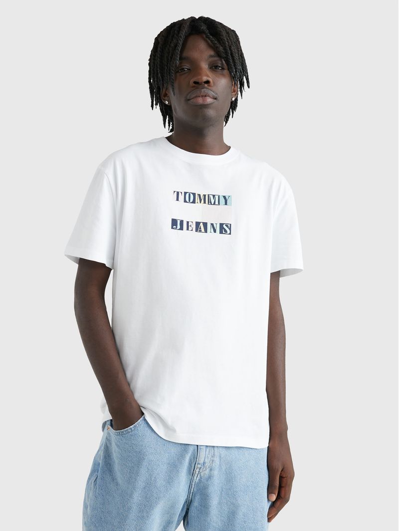 Remera-de-corte-clasico-con-logo-grafico