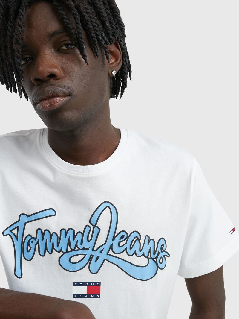 Remera-universitaria-con-logo