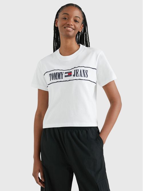 Remera de corte clásico con logo