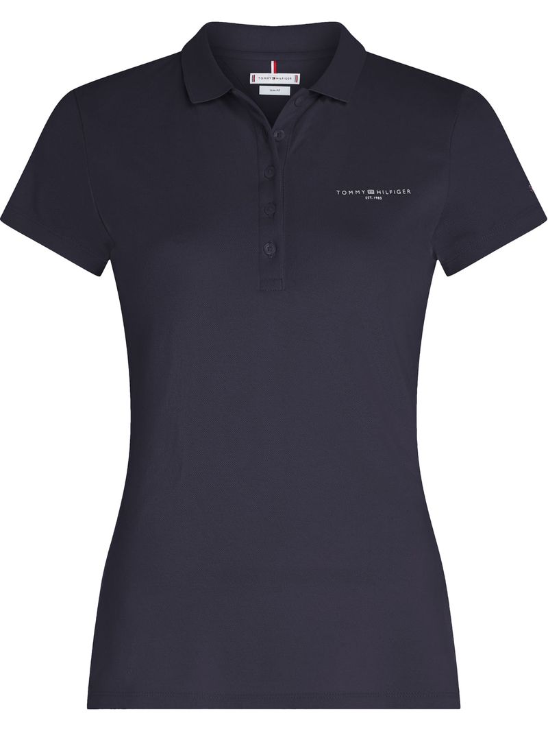 Polo-de-corte-slim-con-logo-bordado
