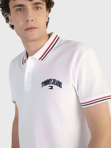 Polo de corte clásico con logo bordado