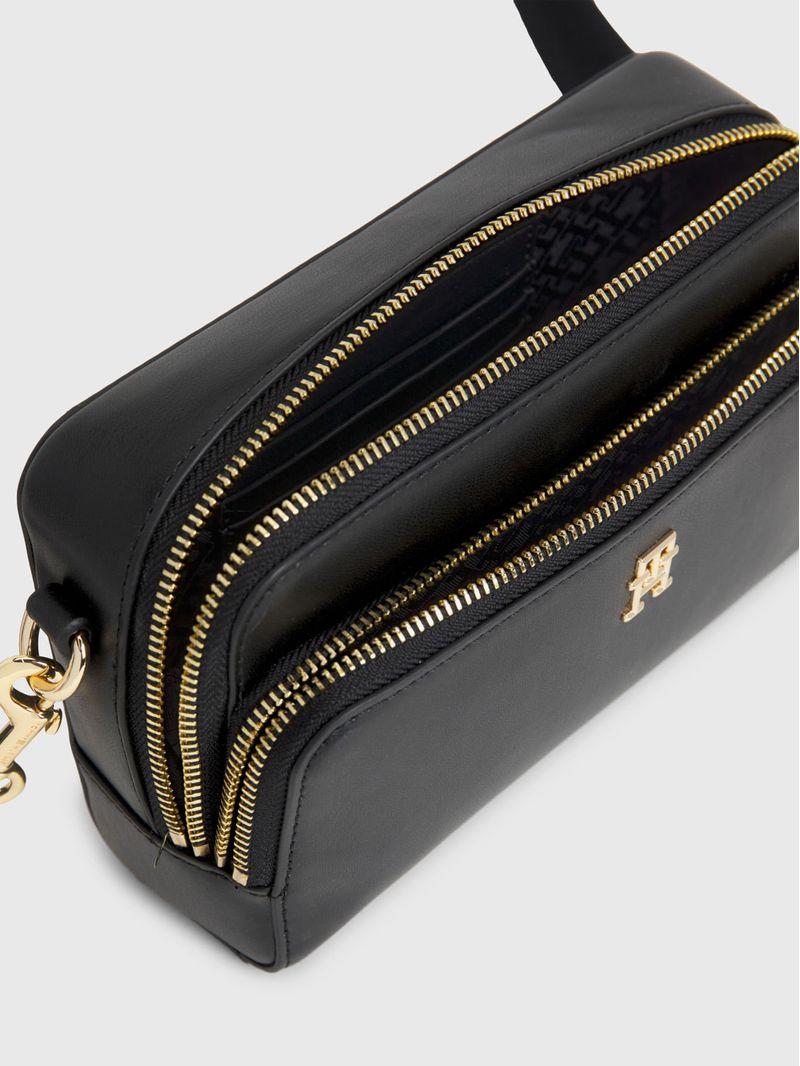 Cartera-Iconic-con-monograma