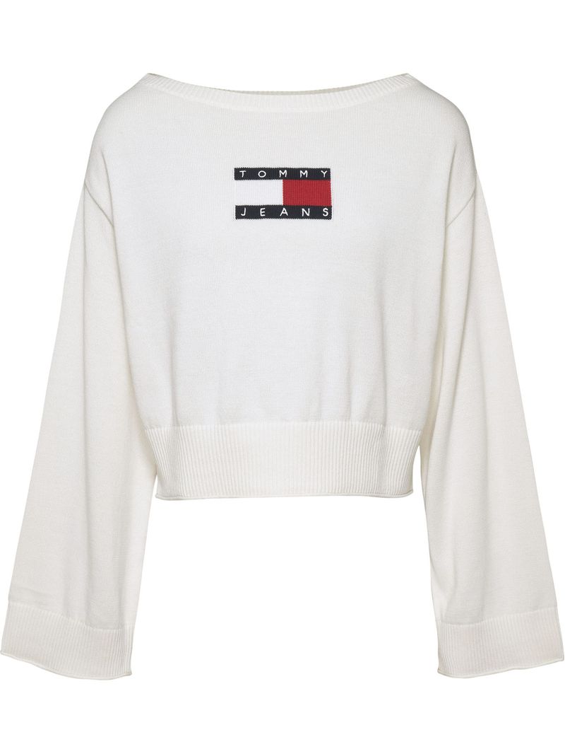Sweater-con-bandera-bordada-en-el-pecho