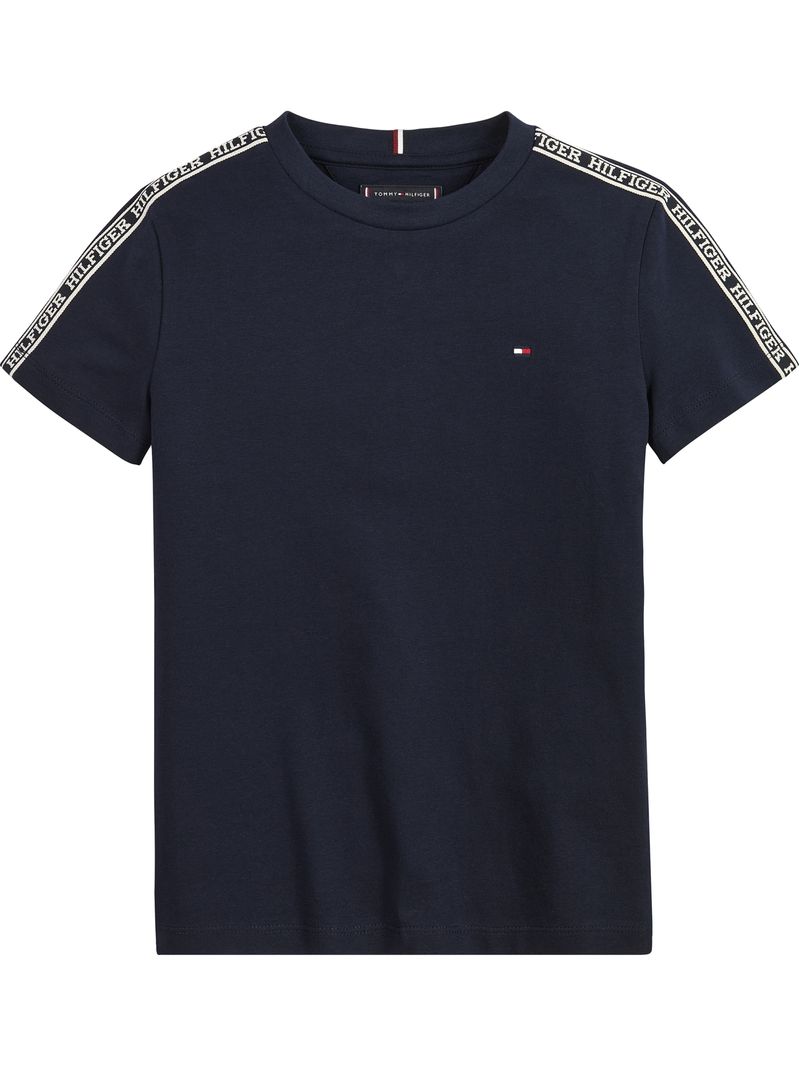 Remera-con-cinta-repetitiva-en-los-laterales