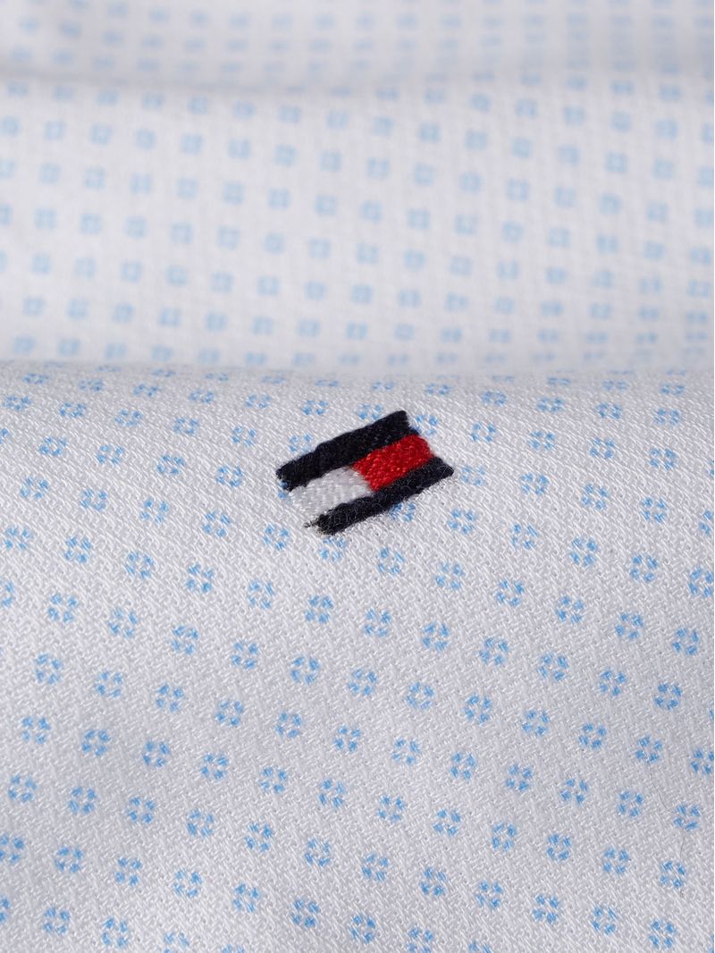 Camisa-de-corte-regular-con-puntos