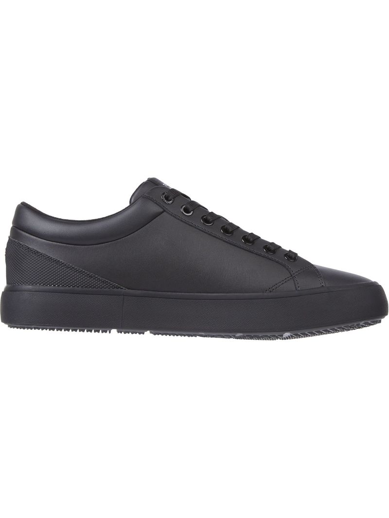 Zapatillas-de-piel-con-suela-dentada-fina
