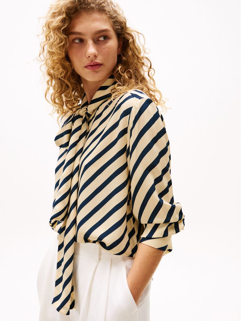 Camisa-The-Sofia-Capsule-de-corte-amplio