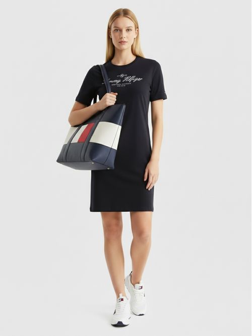 Vestido de corte regular con logo