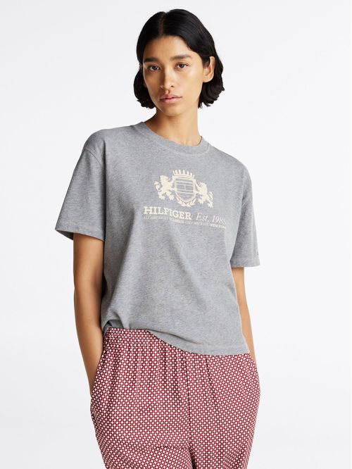 Remera con logo bordado regular fit