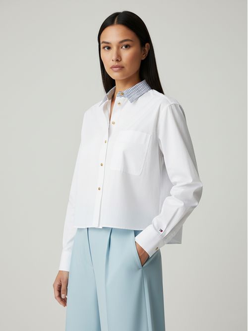 Camisa boxy con cuello de rayas