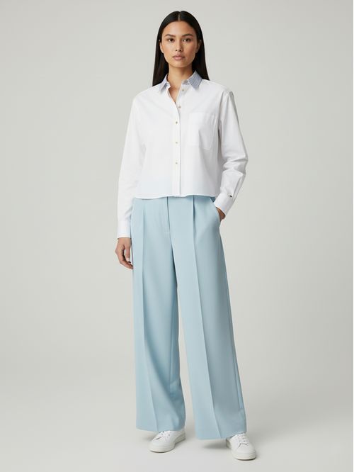 Camisa boxy con cuello de rayas