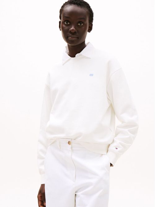 Buzo con logo bordado regular fit