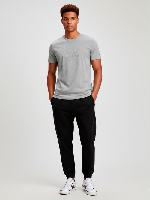 Remera con logo bordado regular fit