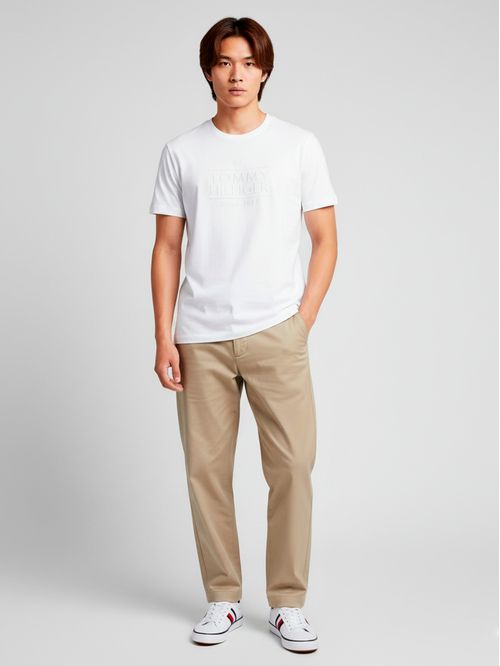 Remera con logo bordado regular fit