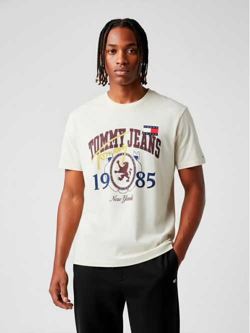 Remera con logo estampado regular fit