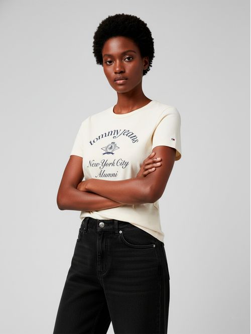 Remera con logo NYC estampado slim fit