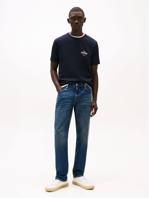 Remera con logo engomado regular fit