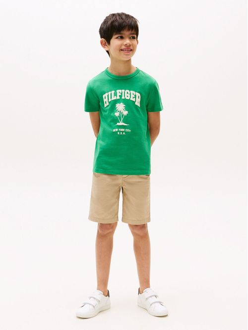 Remera con logo engomado de palmeras regular fit