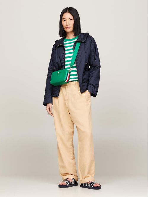 Cartera con cinta distintiva