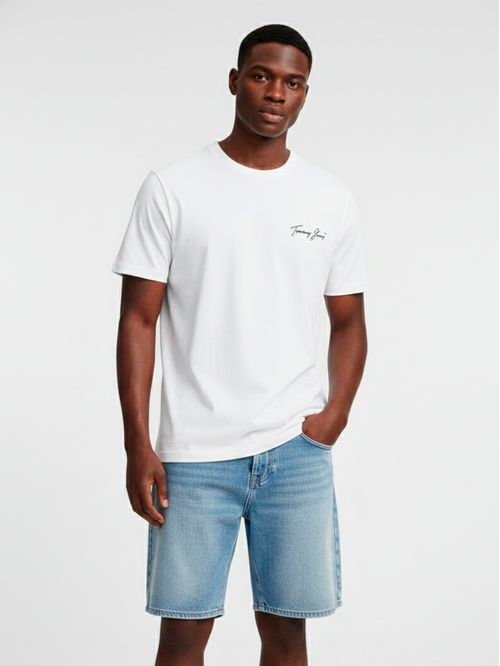 Remera con estampa en la espalda regular fit