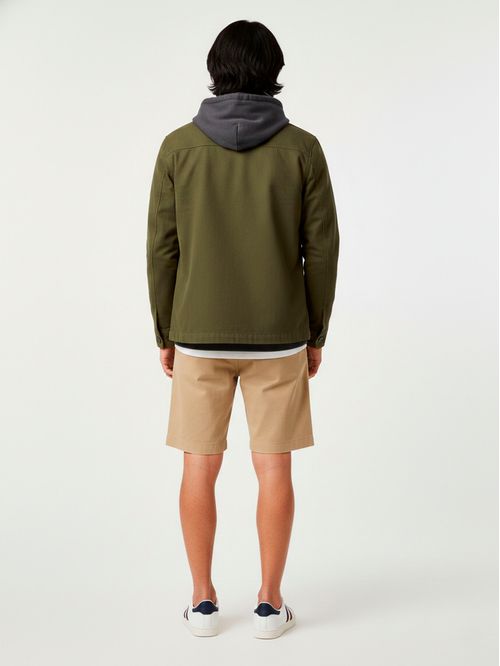 Campera regular con botones