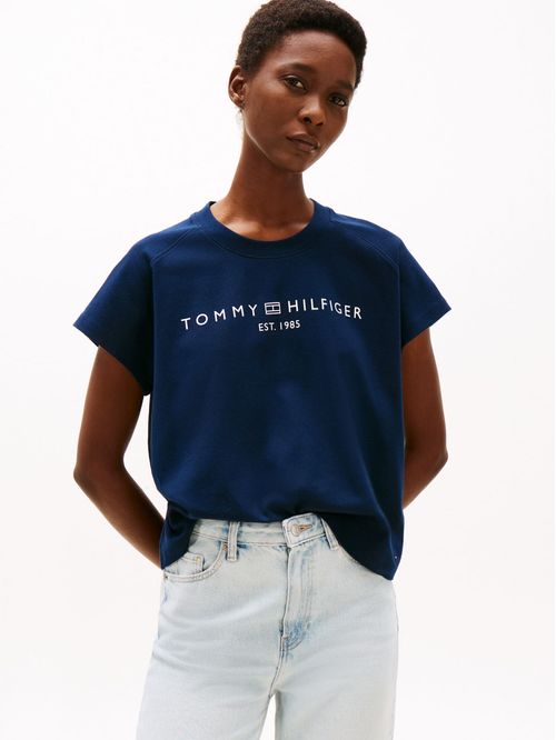 Remera con logo estampado regular fit