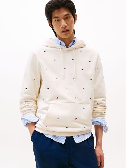 Buzo con banderas bordadas y capucha regular fit