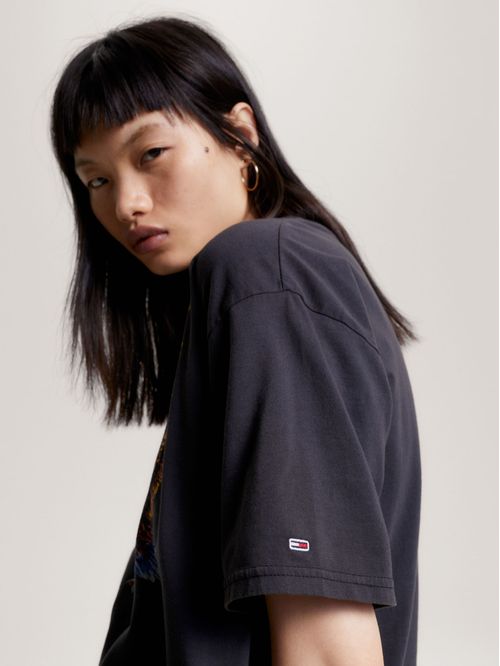 Remera con relieve de tachuelas y estampado oversize fit