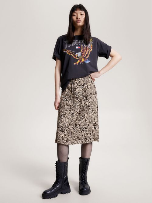 Remera con relieve de tachuelas y estampado oversize fit