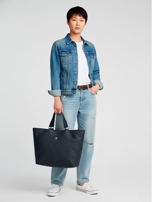 Cartera tote de tela raffia con logo