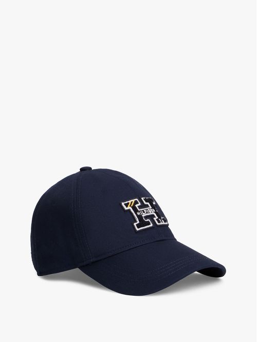 Gorra con logo bordado